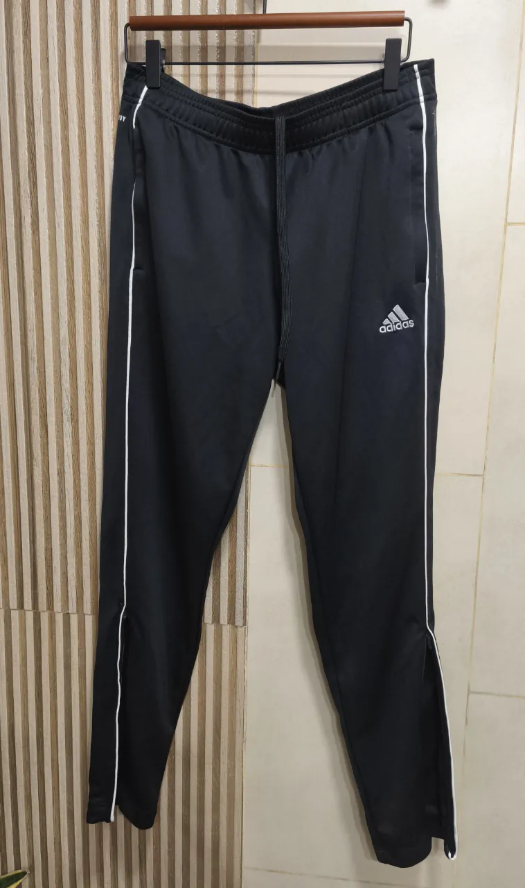 adidas · Talle M