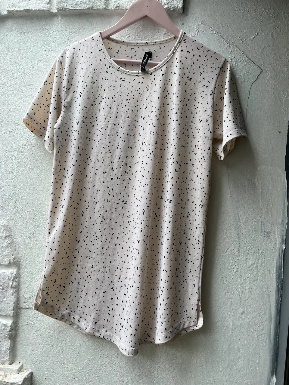 Remera Tascani · Talle L
