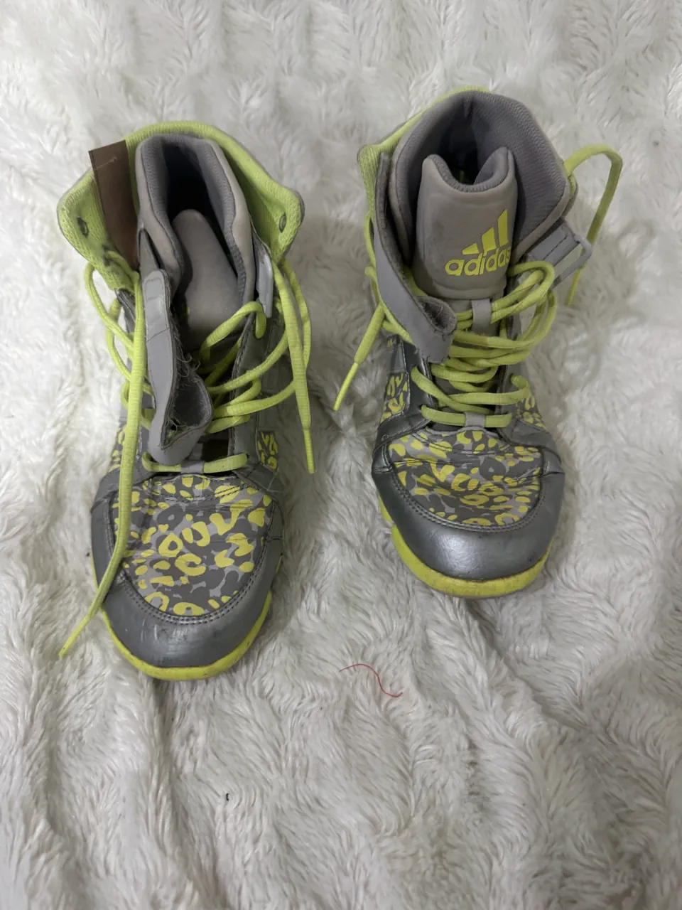 Botas adidas · Talle US 6