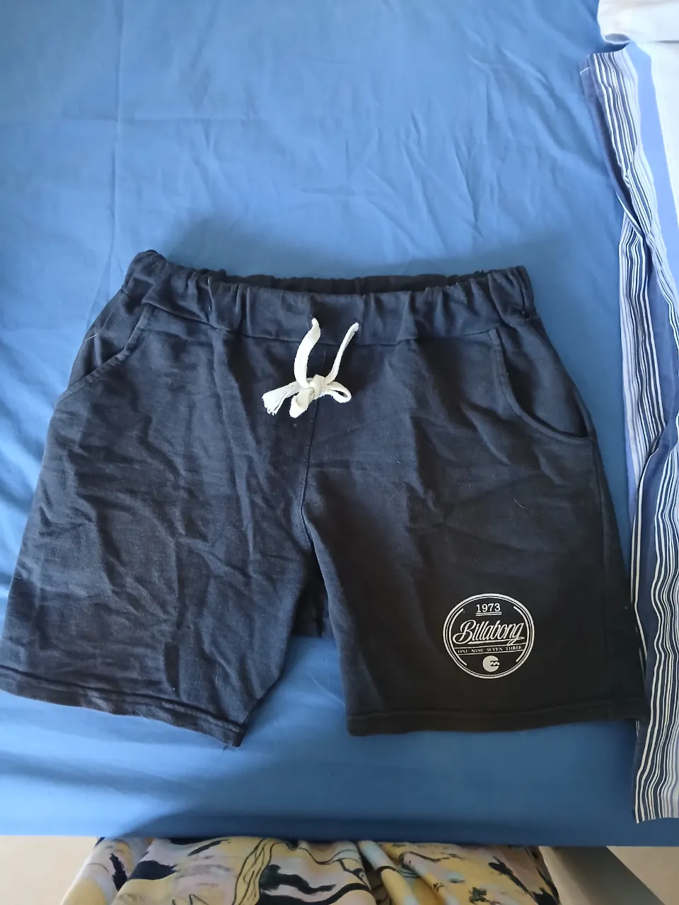 Short Billabong · Talle M
