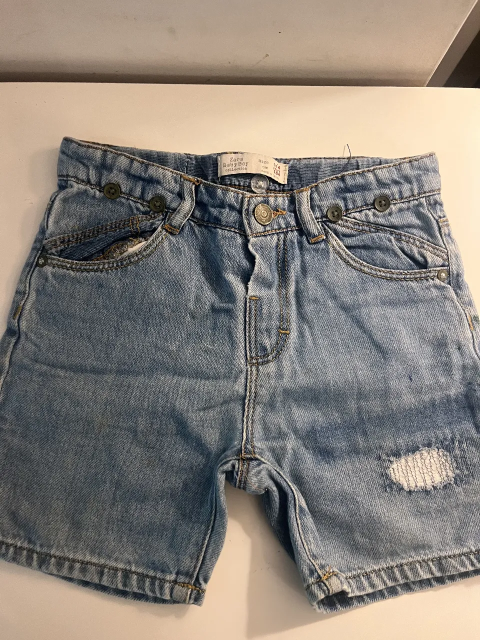 Short de jean Zara · Talle 4 años / 104 cm
