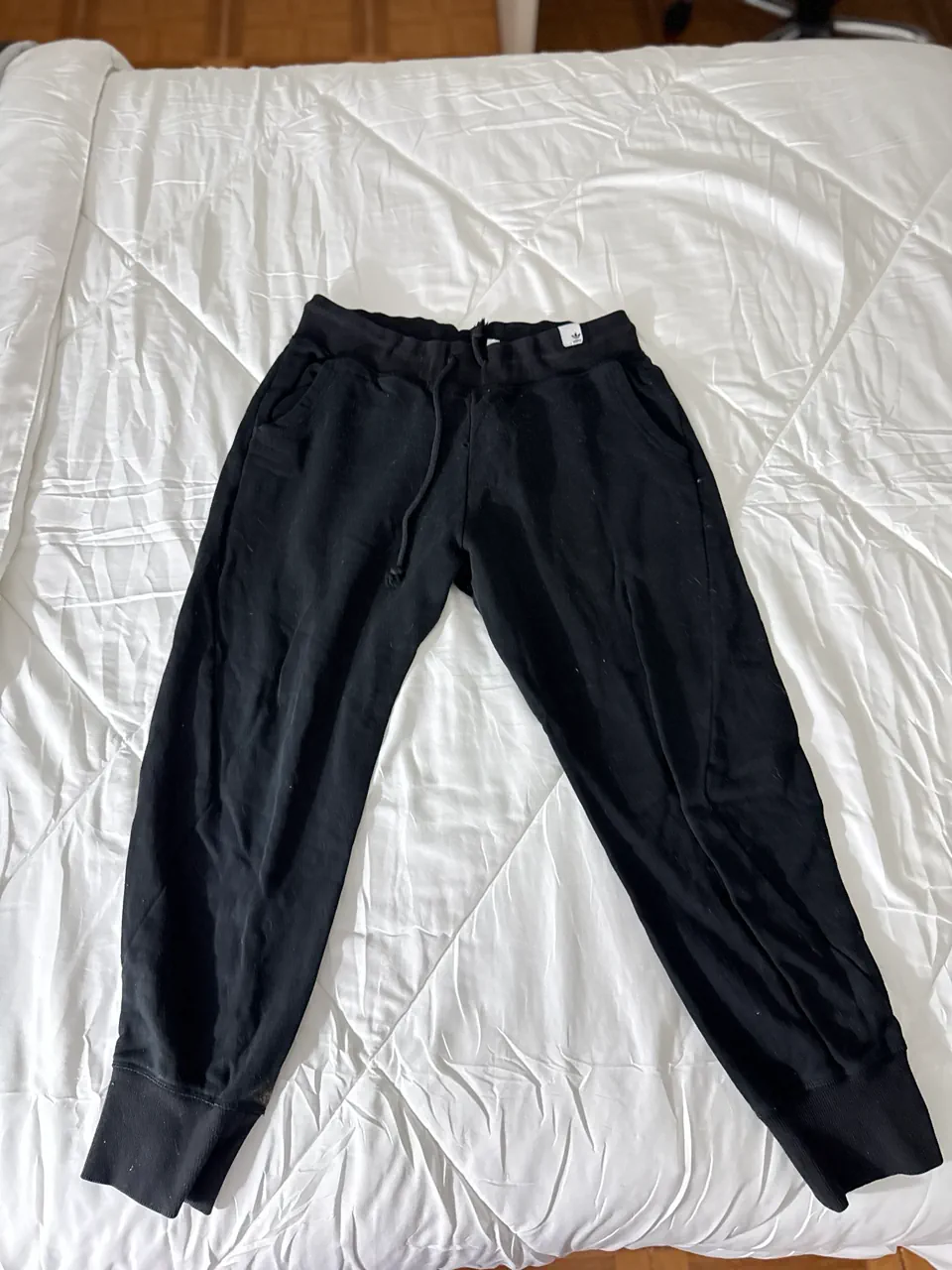 Pantalón adidas - imagen 1
