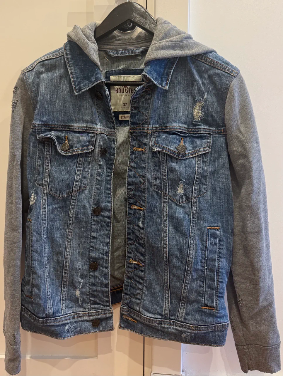 Campera Hollister · Talle XS