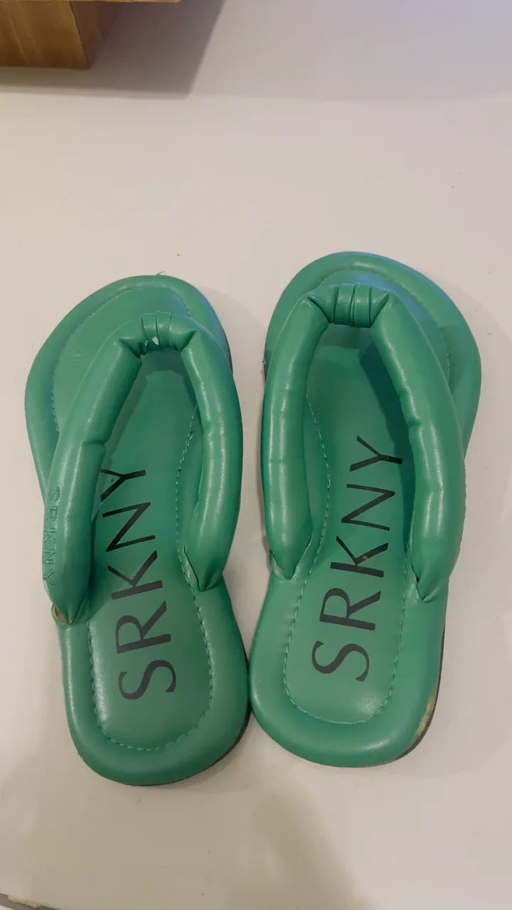 Ojotas Sarkany - imagen 1