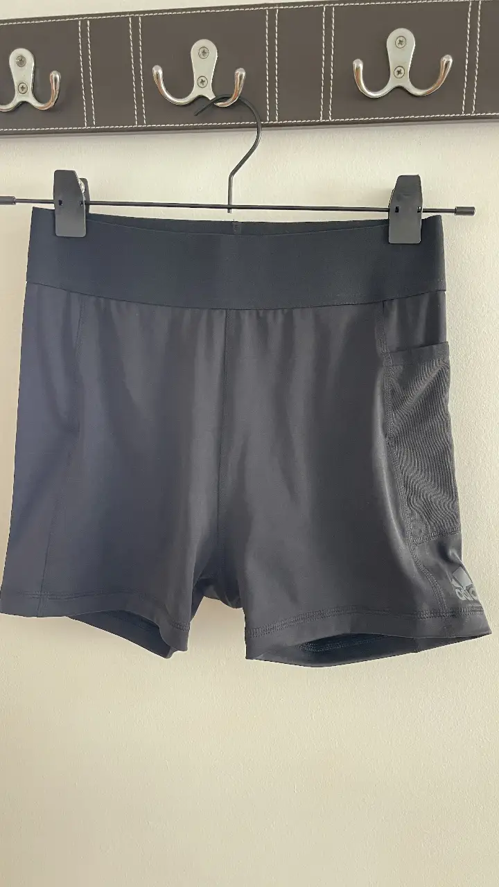 adidas · Talle US 36
