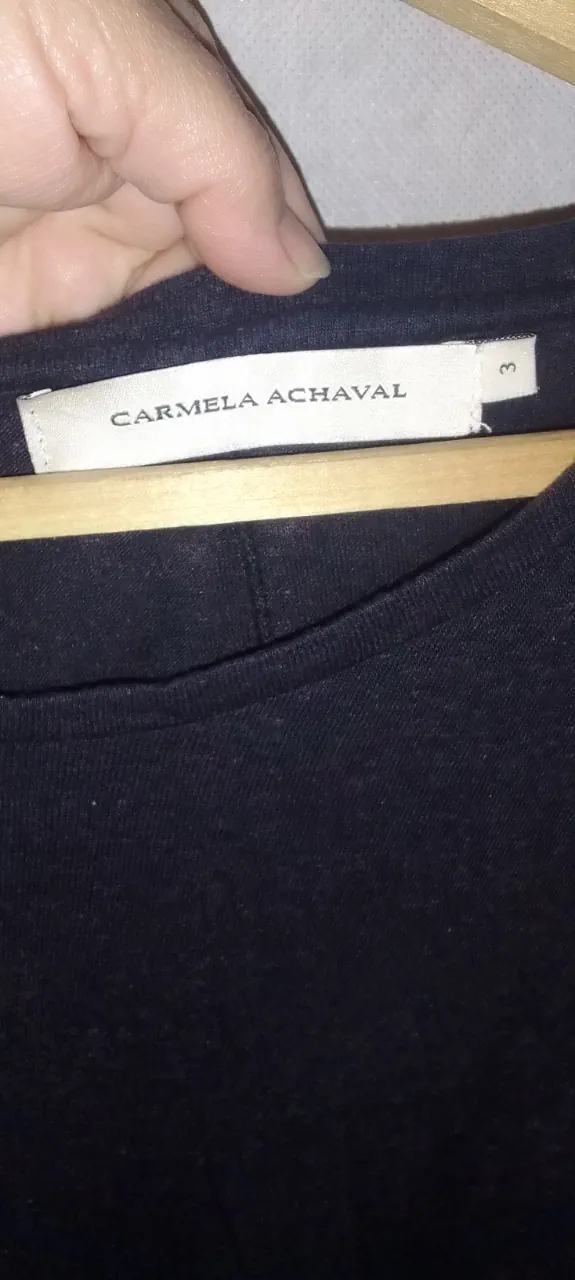Remera CARMELA ACHAVAL · Talle M