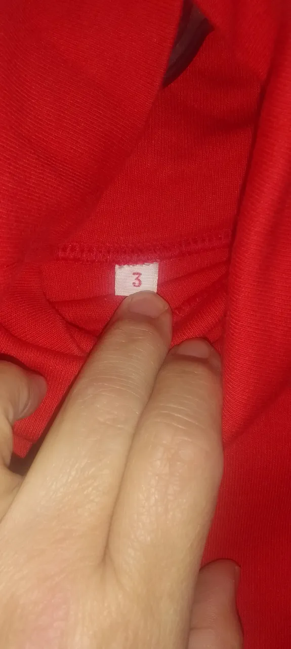 Polera A ≠ - imagen 1