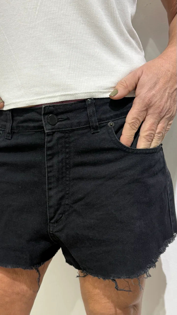 Short Nam · Talle M