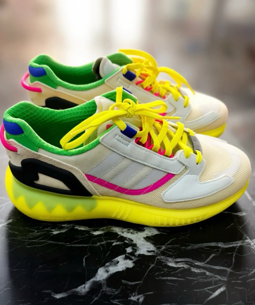 adidas · Talle AR 38