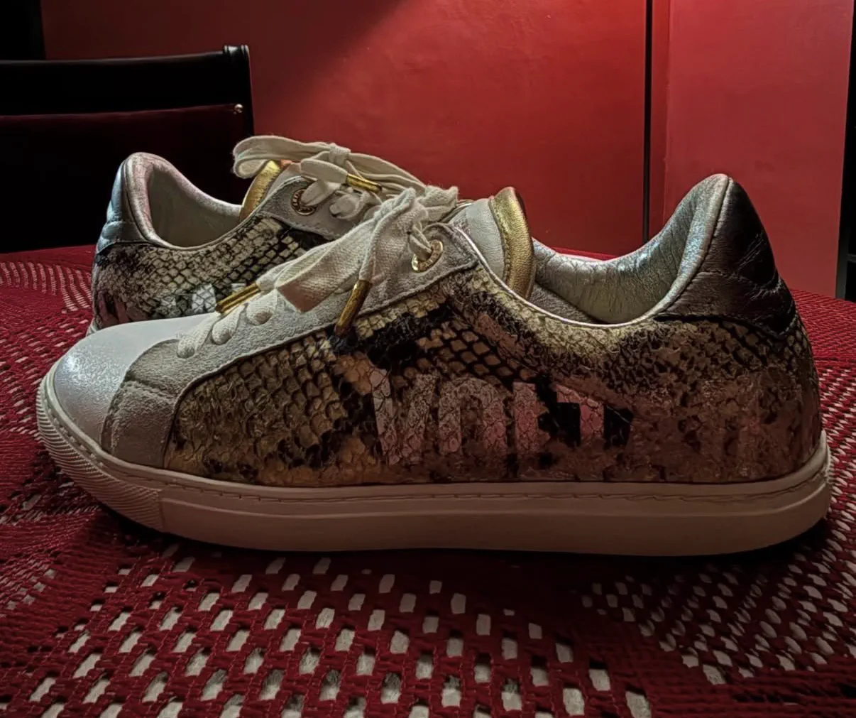 Zadig & Voltaire · Talle US 7.5