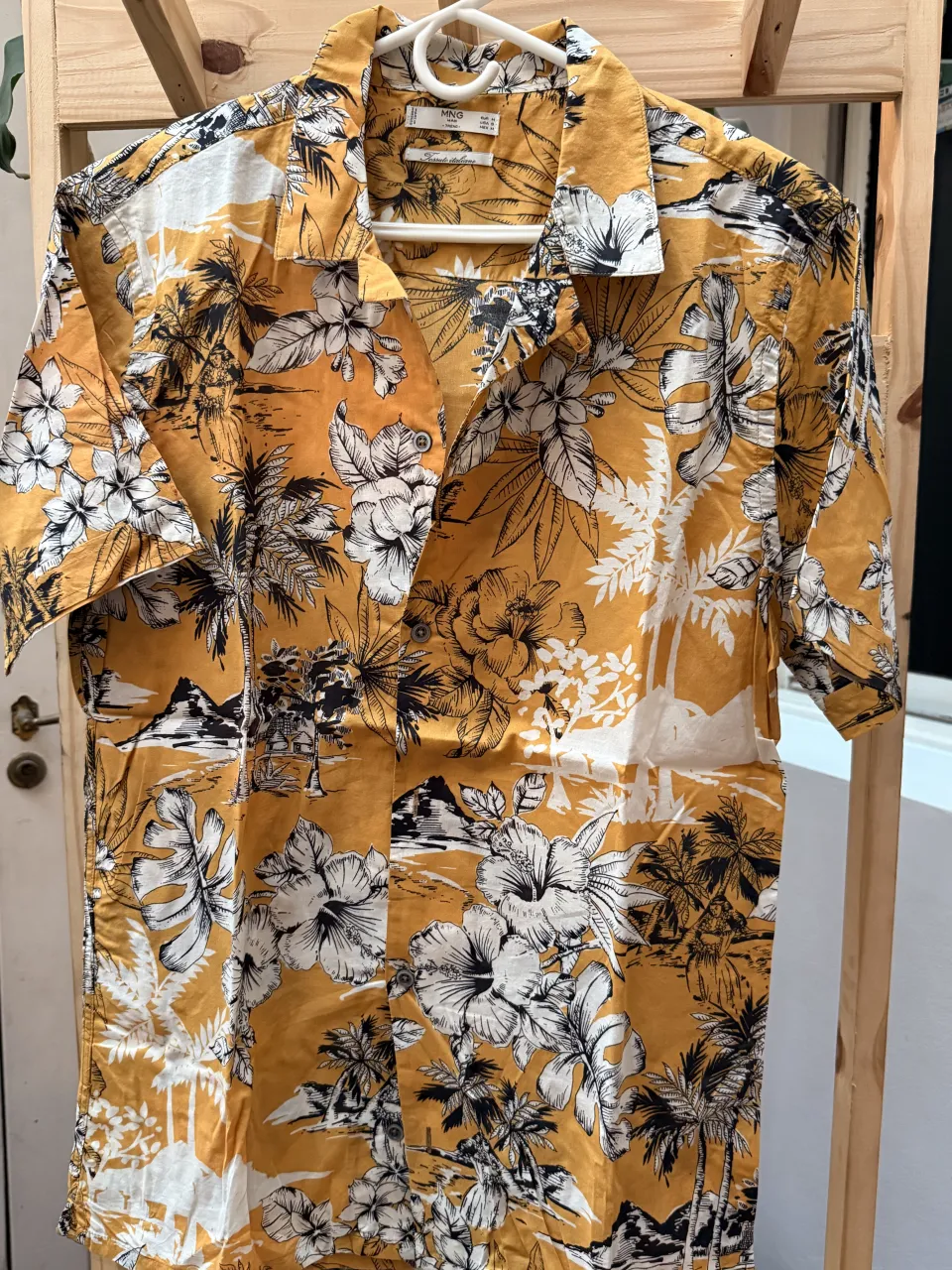 Camisa MNG · Talle M