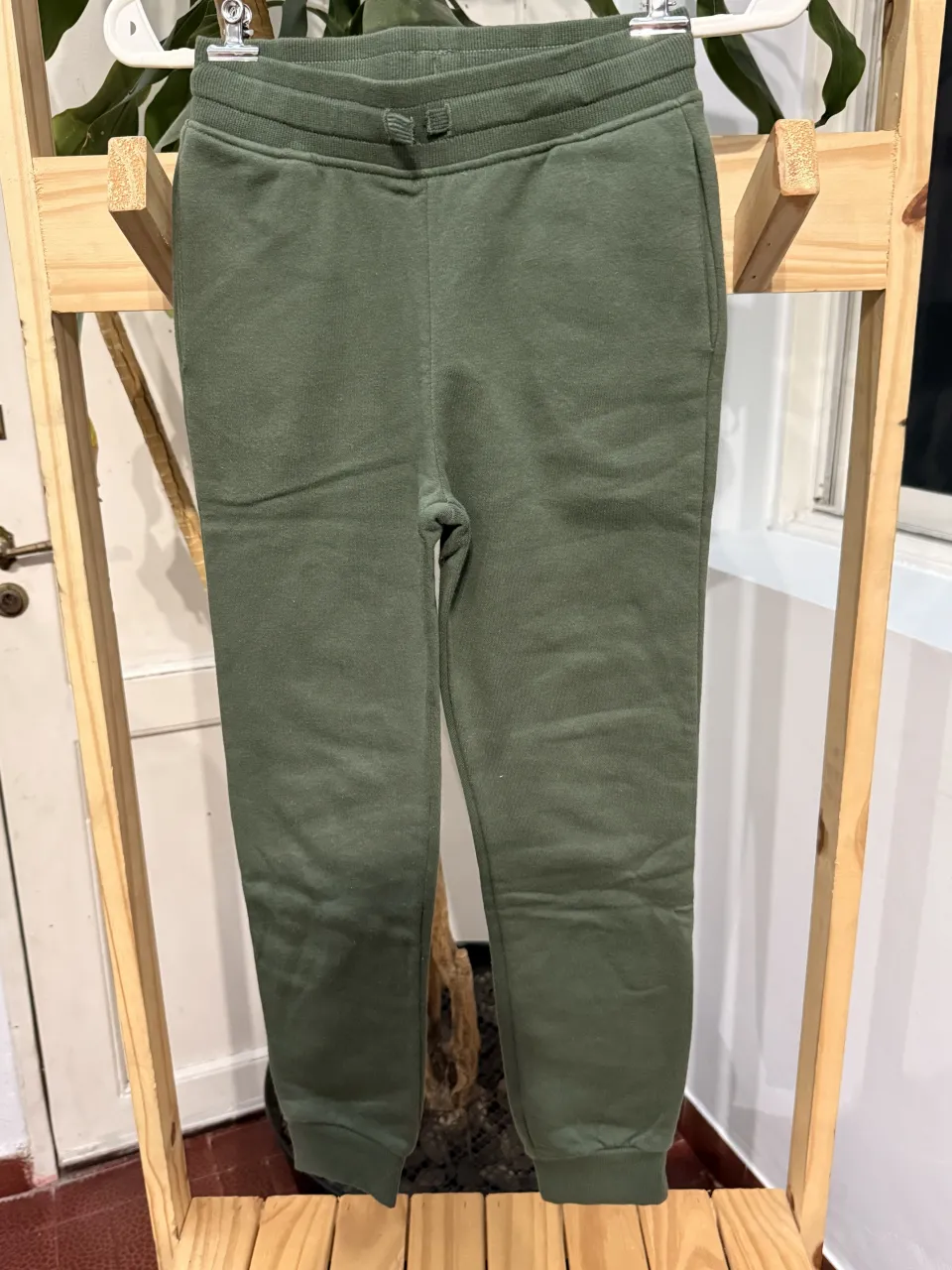 Pantalón H&M · Talle 9 años / 134 cm