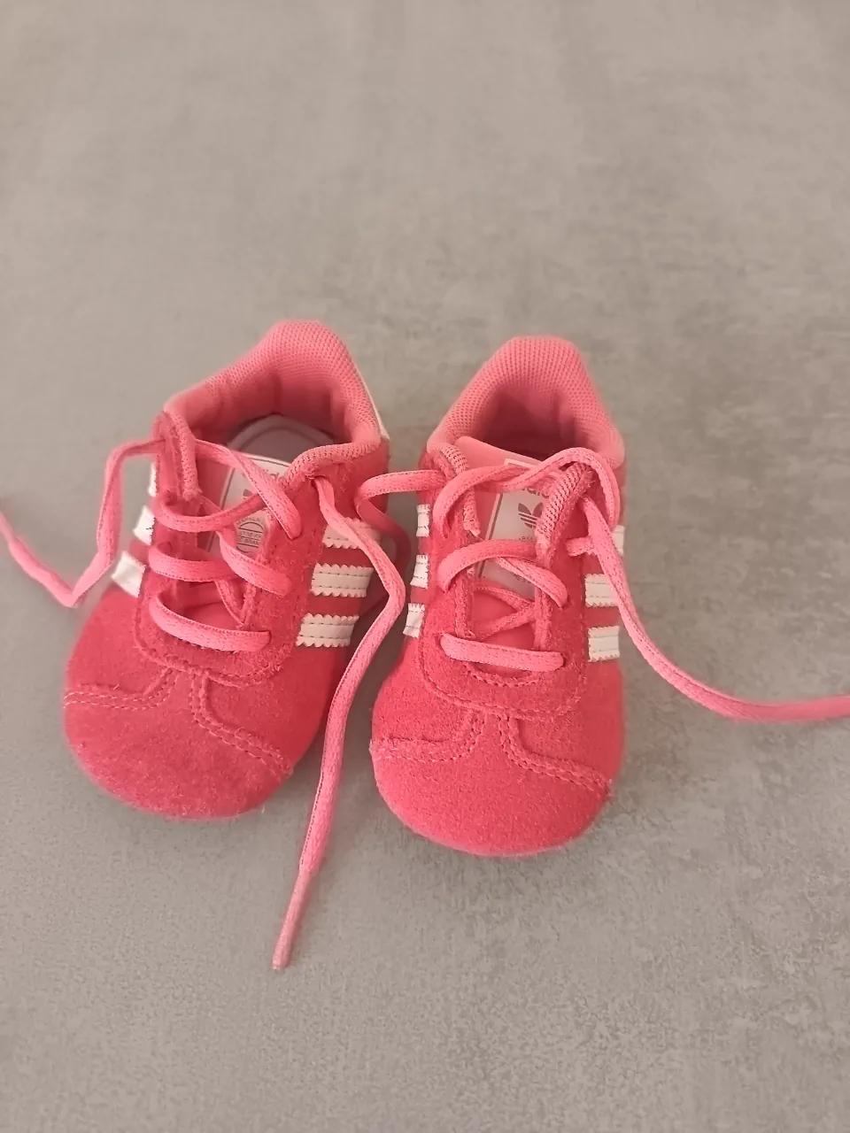 Zapatillas adidas · Talle AR 18