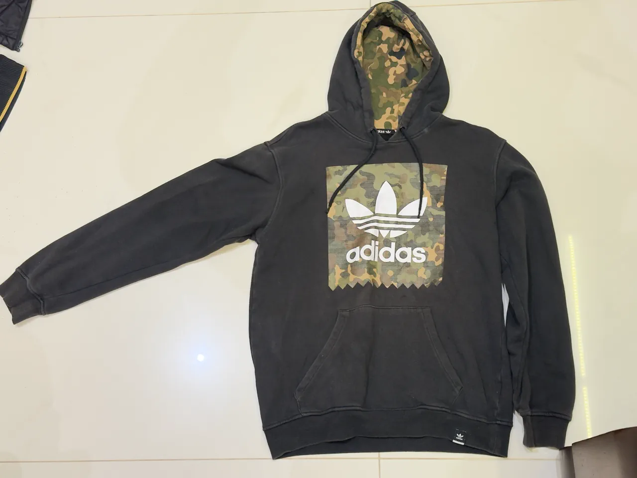 Buzo adidas - imagen 1