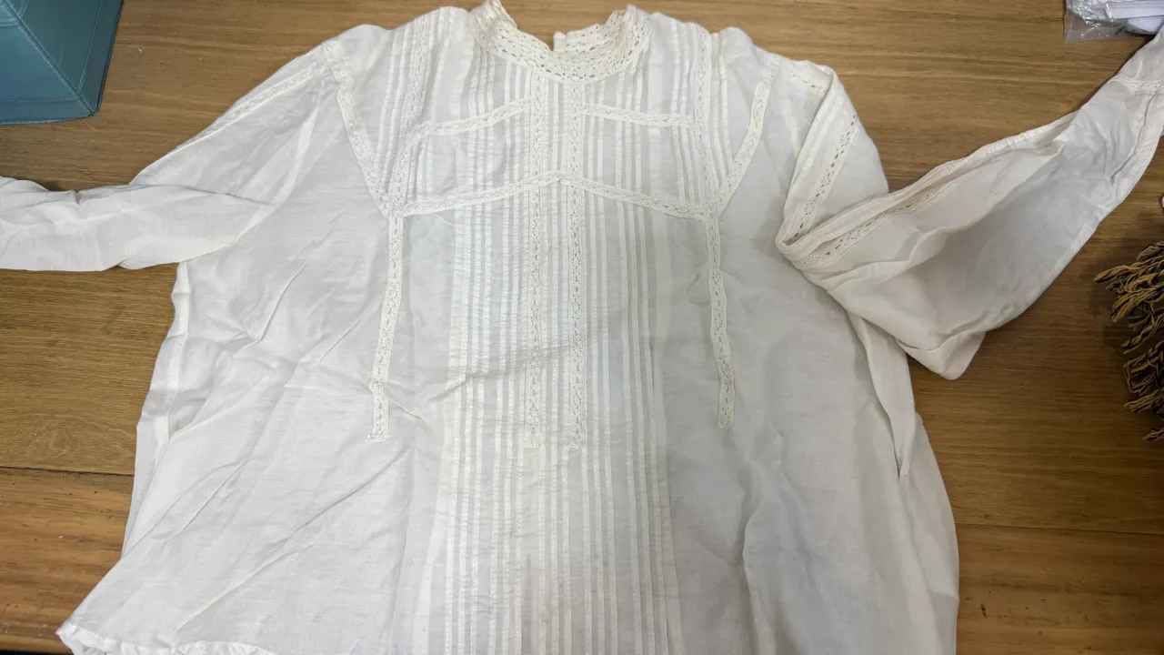 Blusa A ≠ - imagen 1