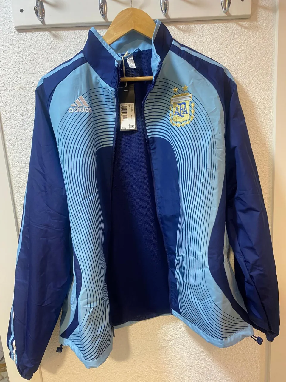 adidas · Talle M