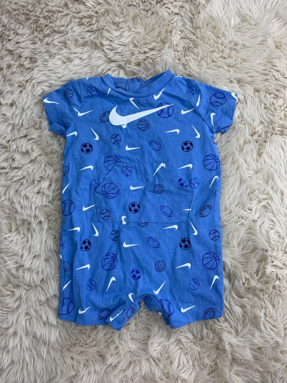 Enterito Nike · Talle 1-3 meses / 56 cm