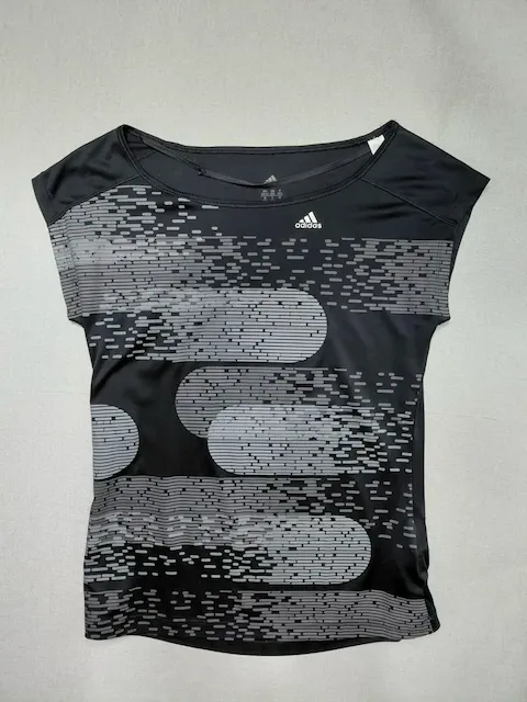 adidas · Talle M