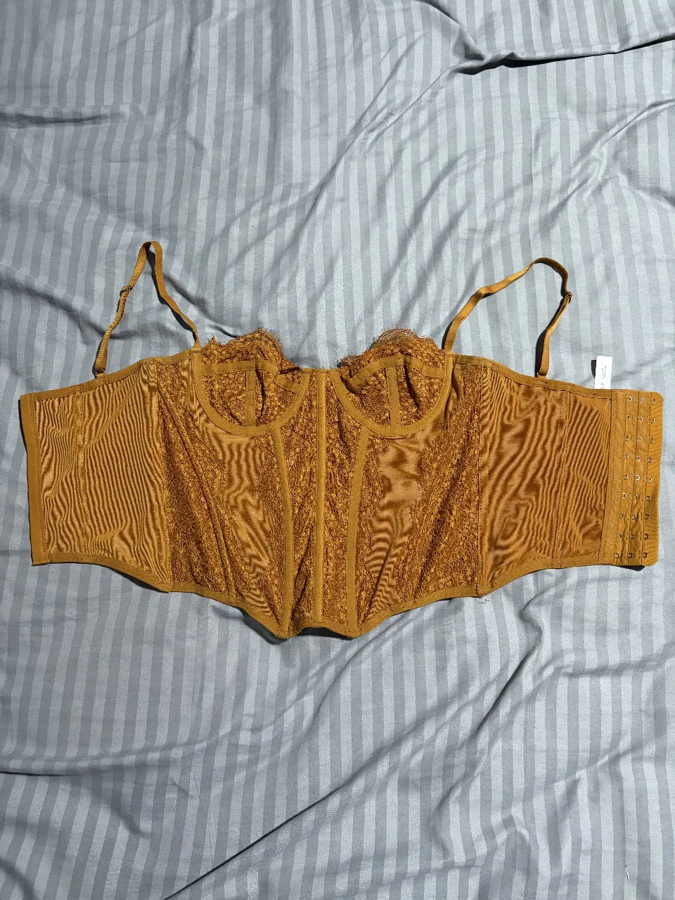 out from under for Urban Outfitters · Talle S