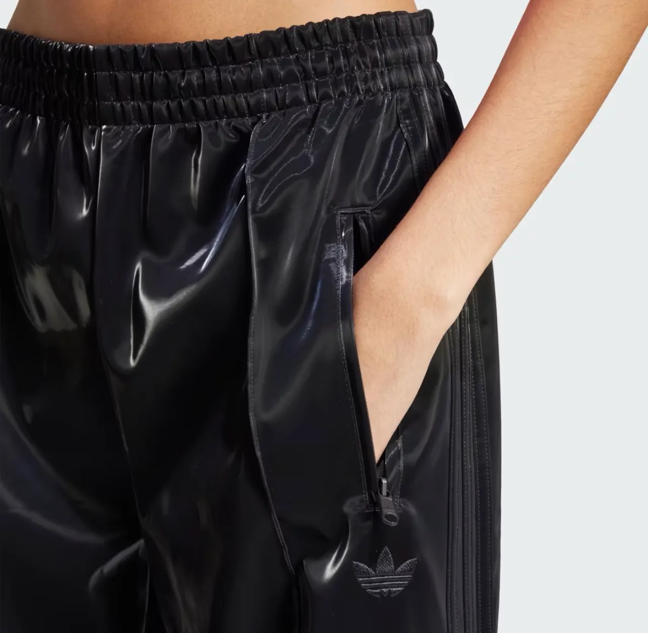 Pantalón adidas - imagen 1