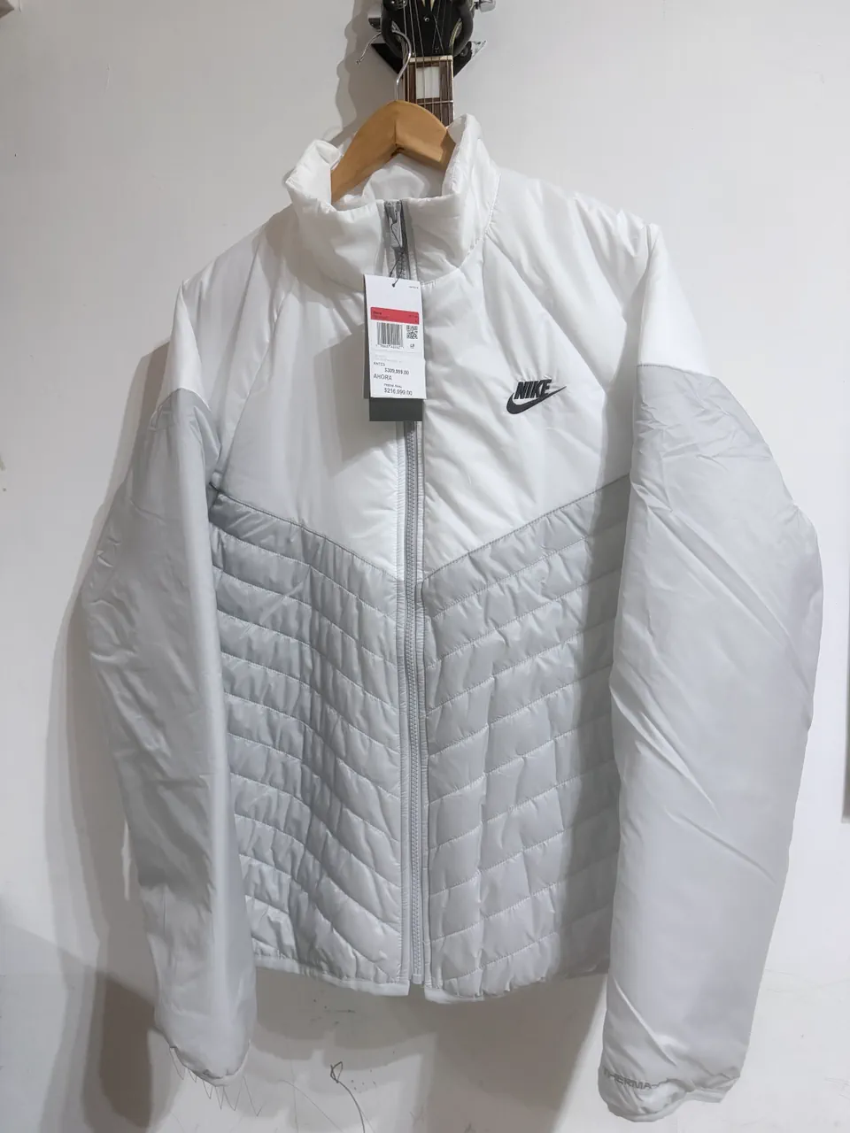 Nike · Talle L