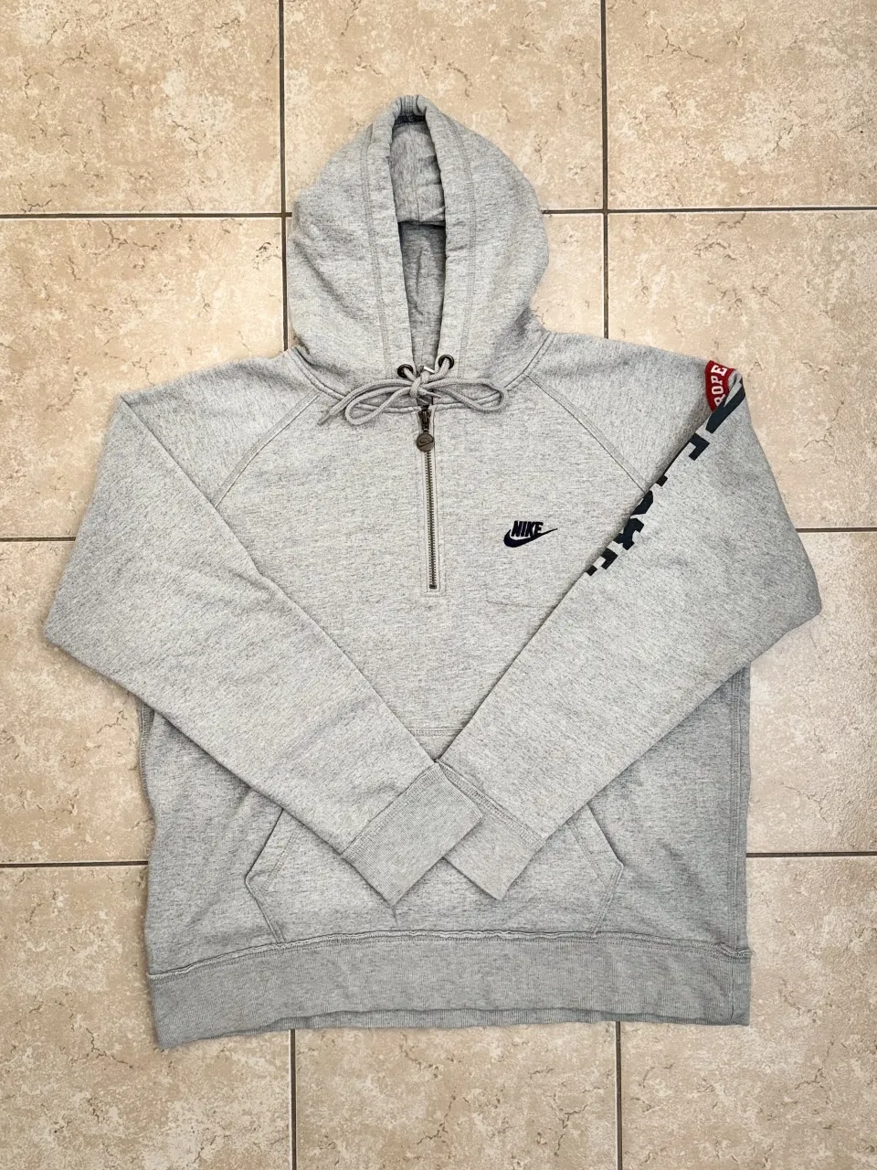 Buzo Nike · Talle L