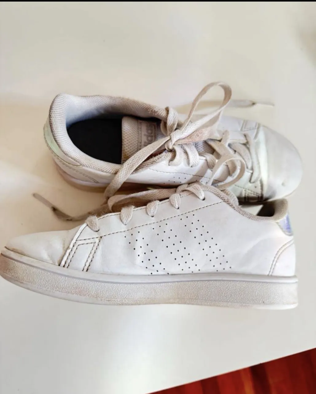 adidas · Talle AR 33