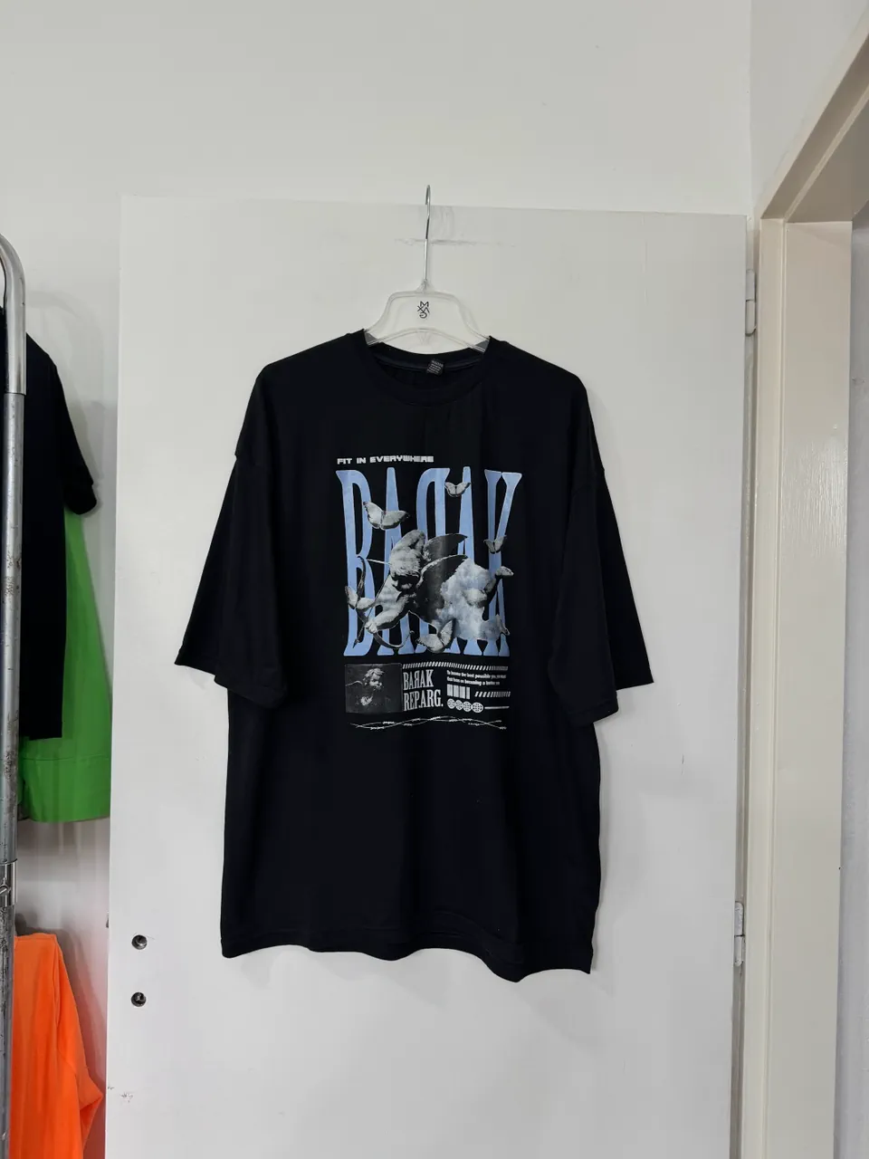 Remera . · Talle L
