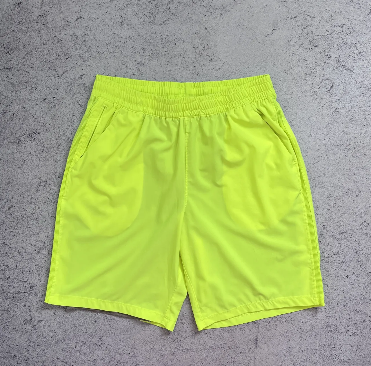 Athletic works · Talle M