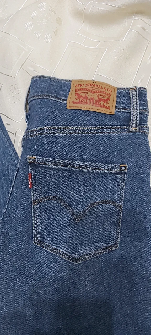 Levi's · Talle US 25