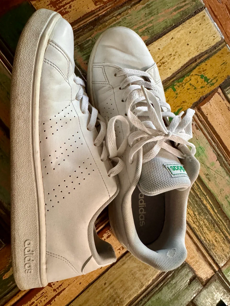 adidas · Talle AR 43