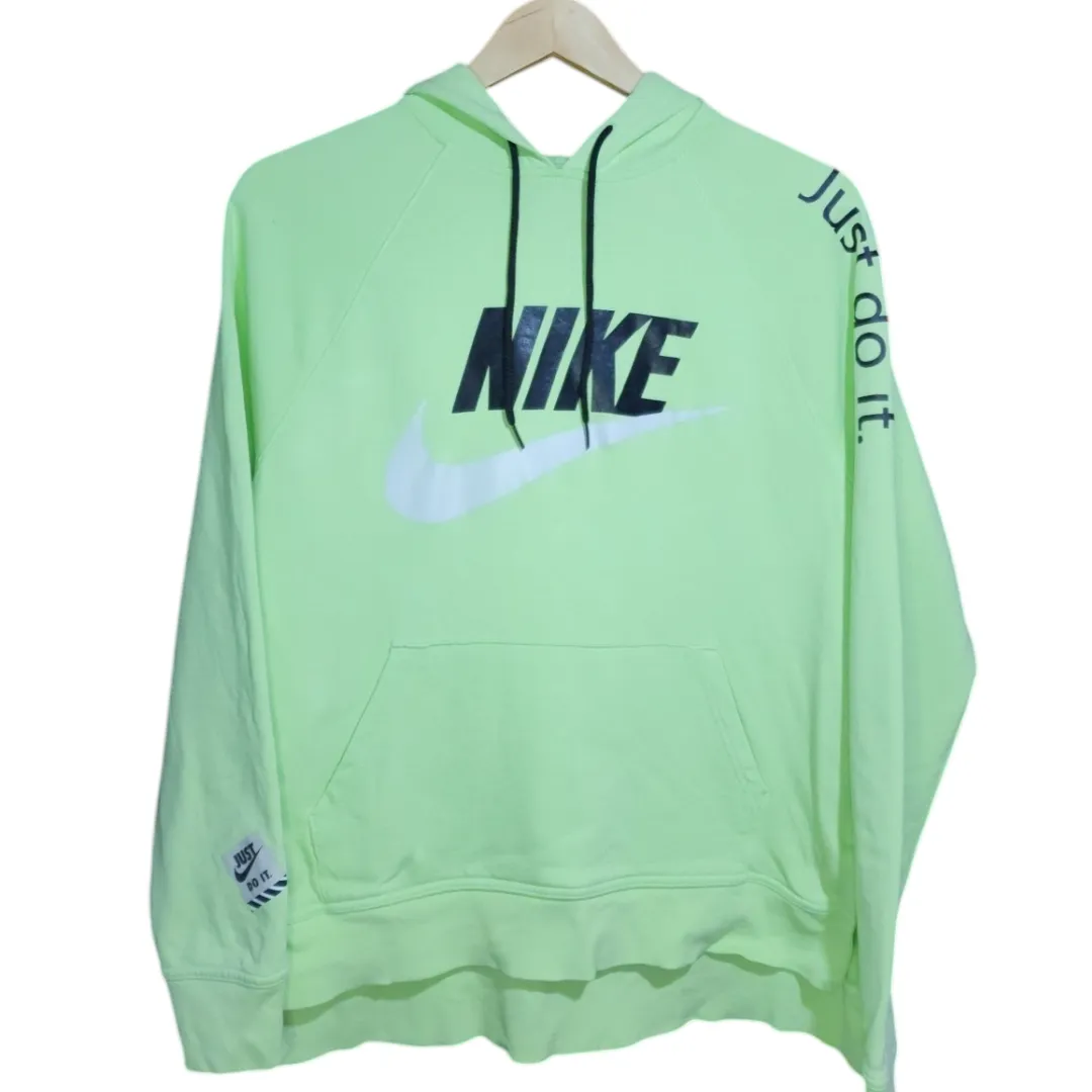 Buzo Nike · Talle M
