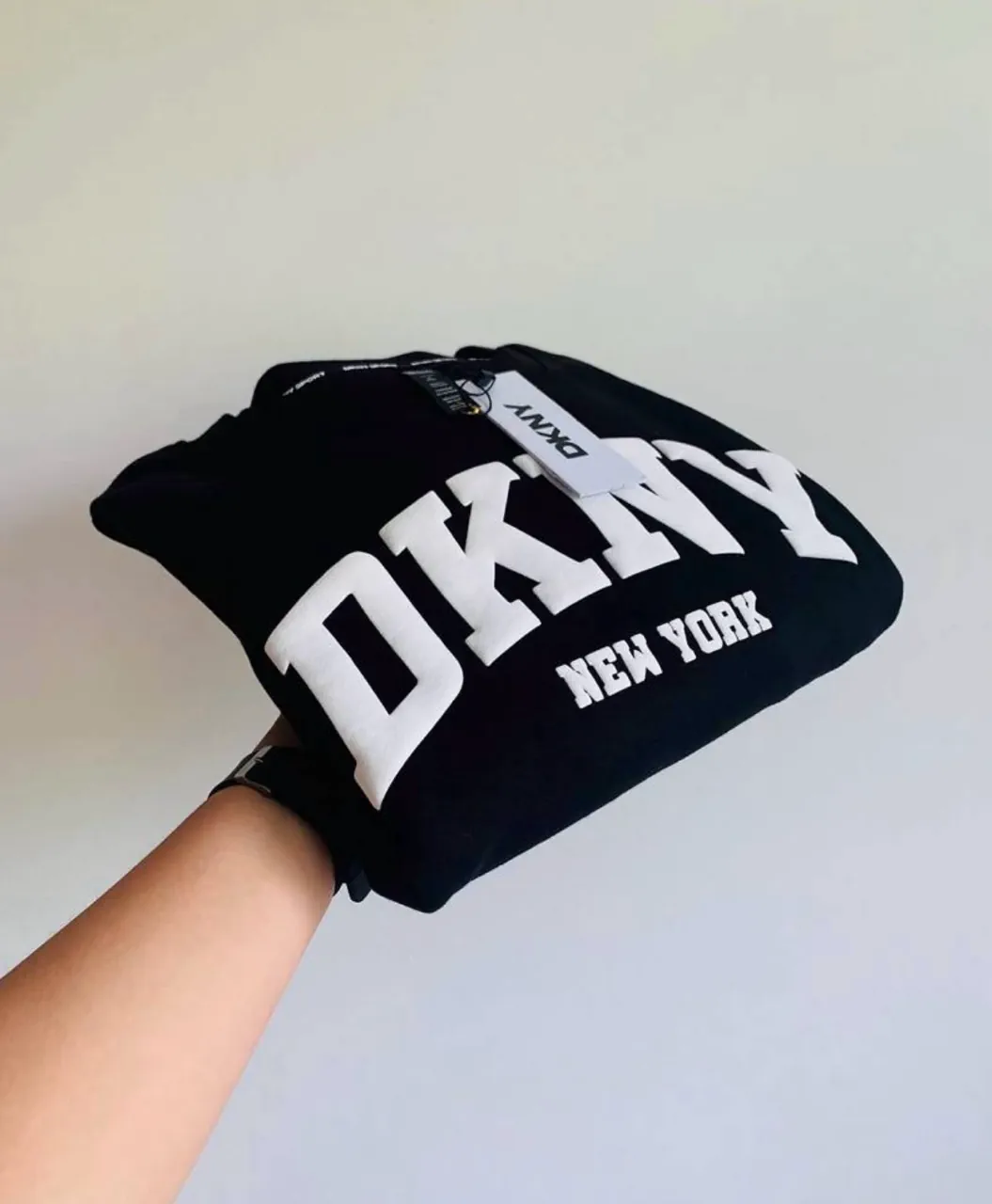 DKNY · Talle M