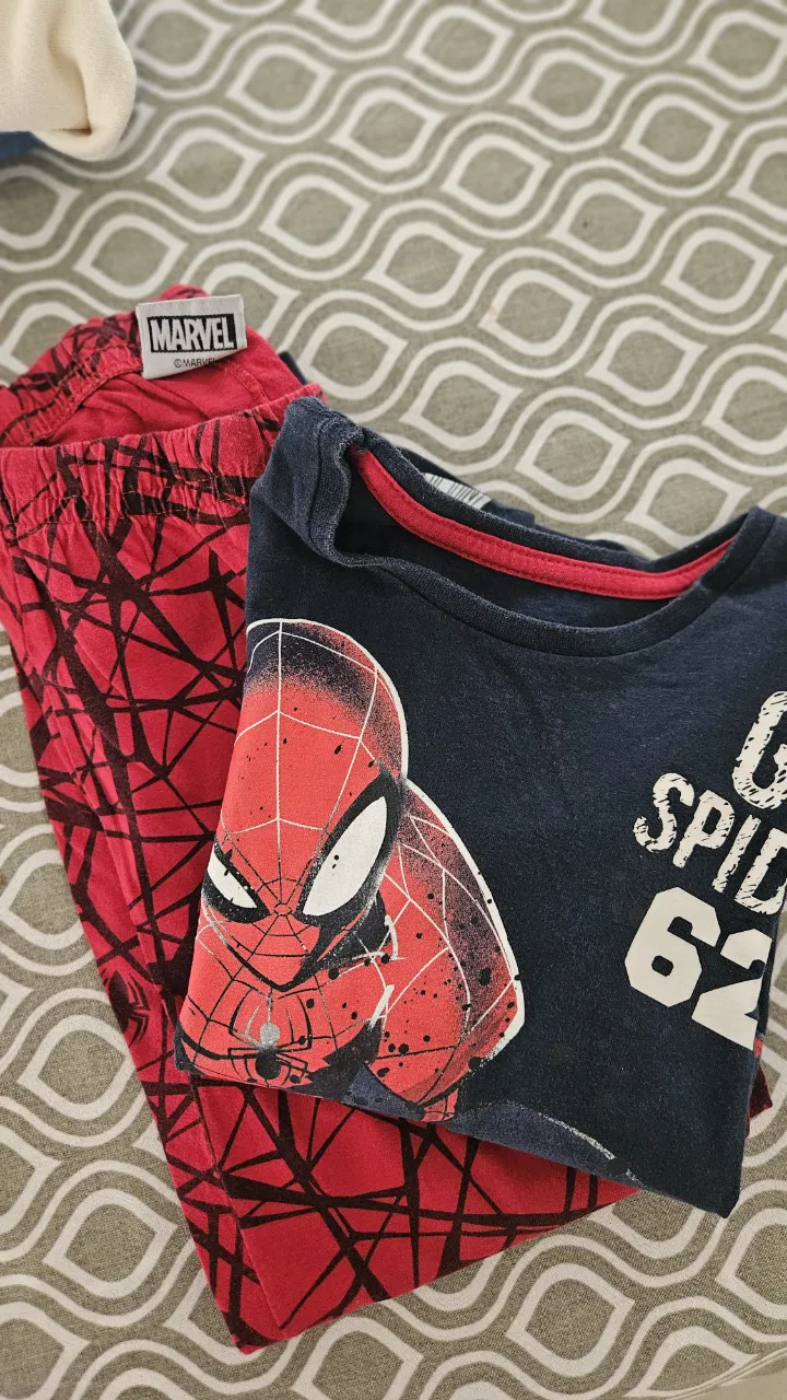Pijama de dos piezas Marvel · Talle 6 años / 116 cm