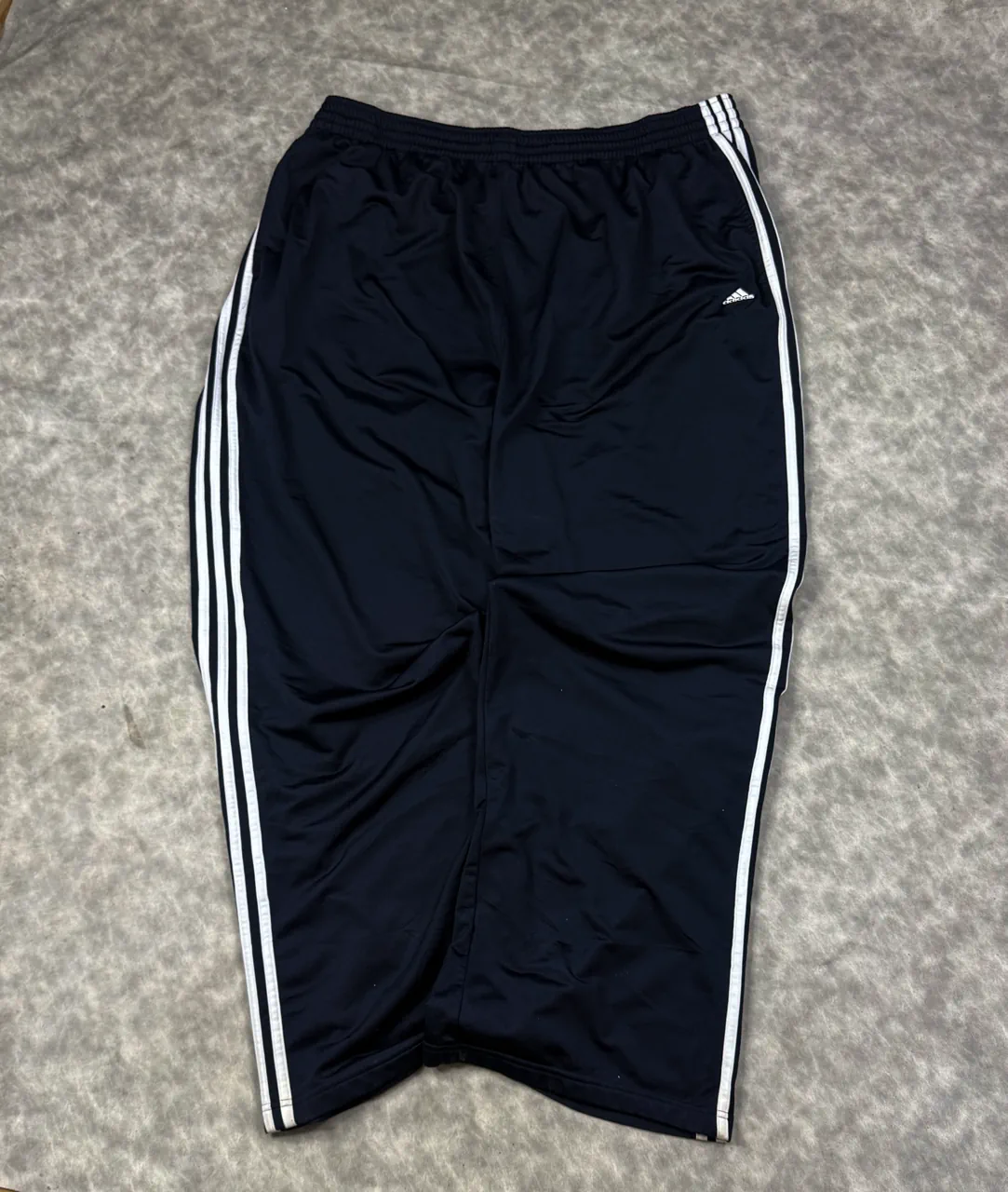 Pantalón adidas - imagen 1