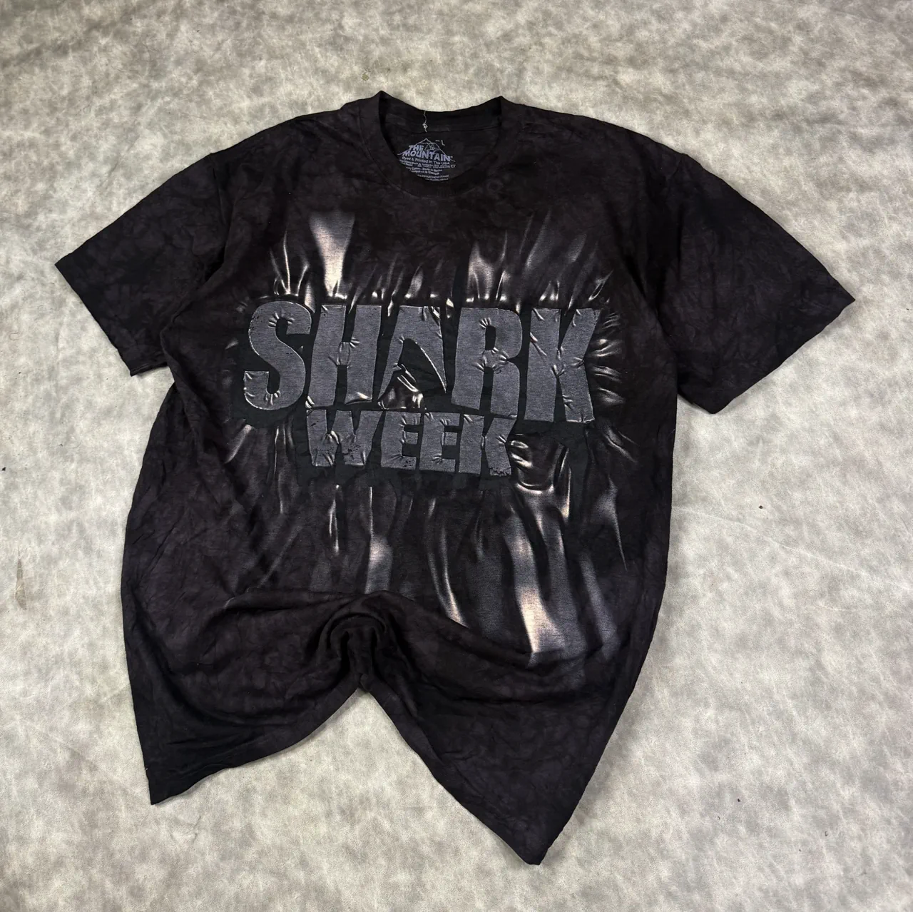 Remera The mountain - imagen 1