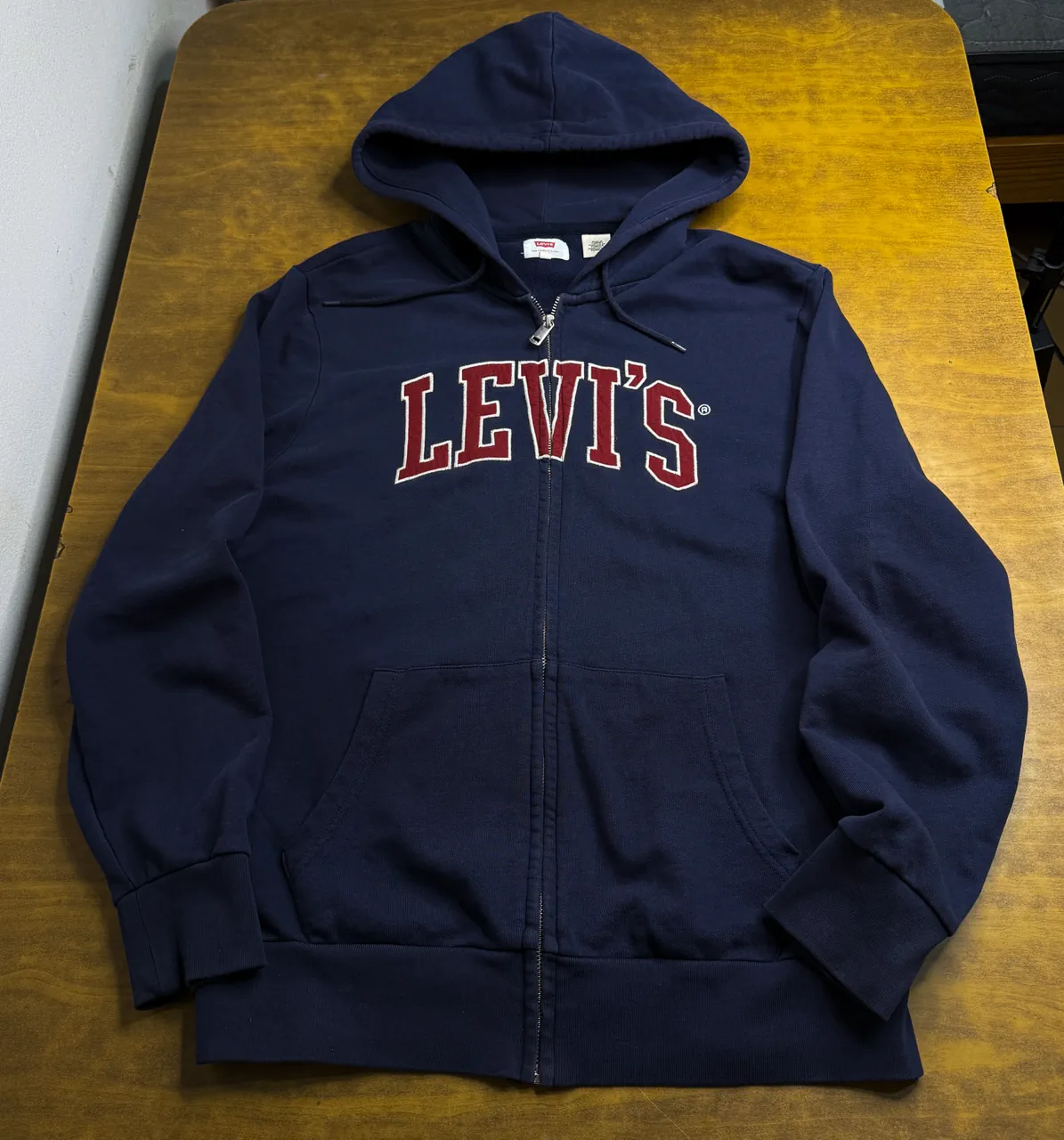 Buzo Levi's - imagen 1