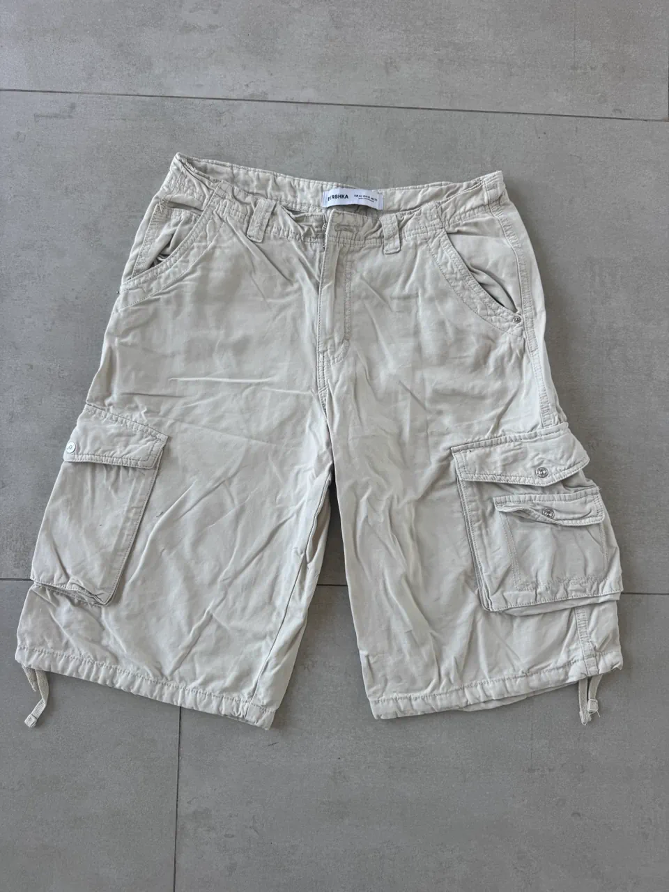 Bermuda Bershka · Talle EU 40