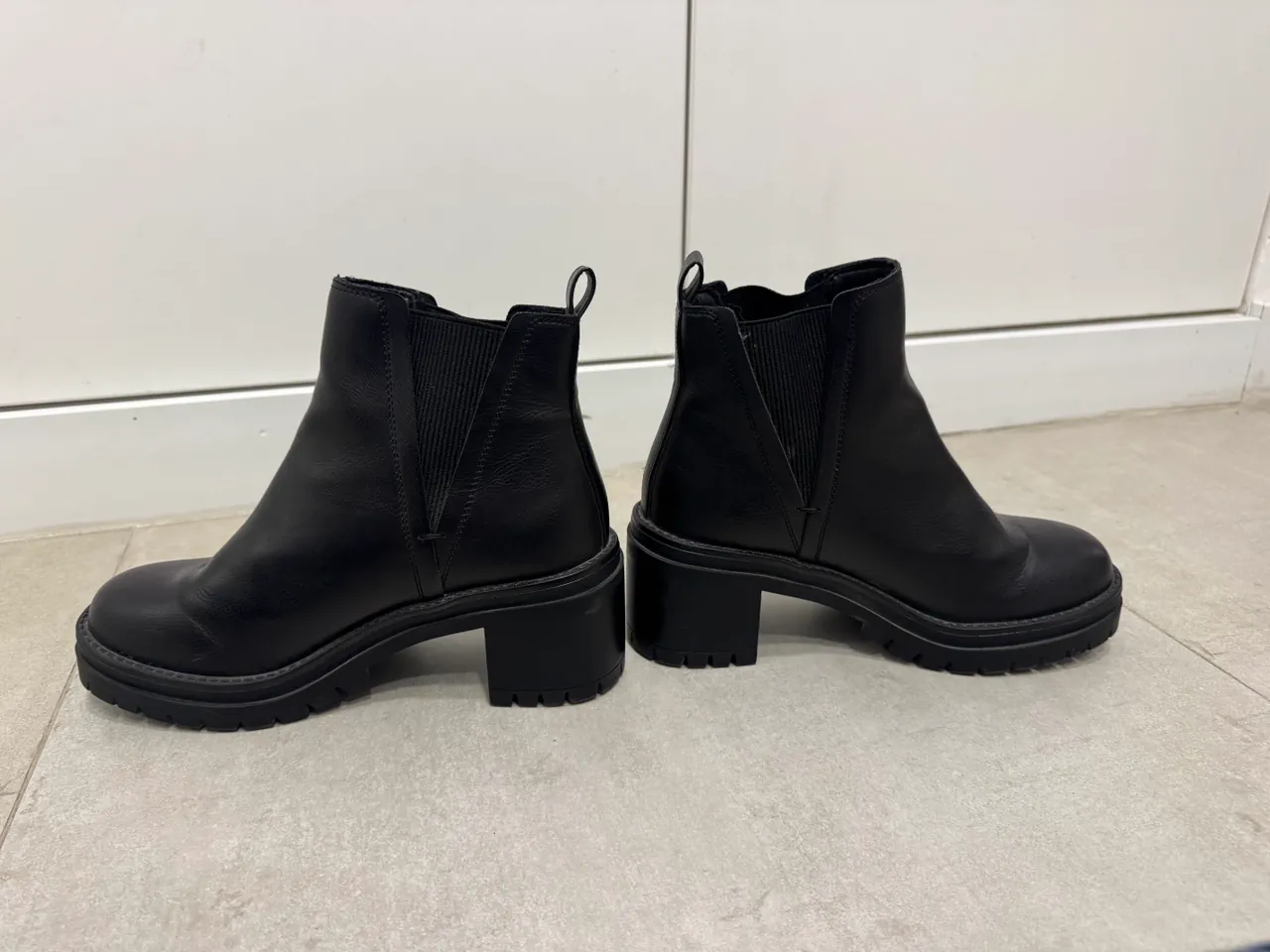 Mia · Talle US 8.5