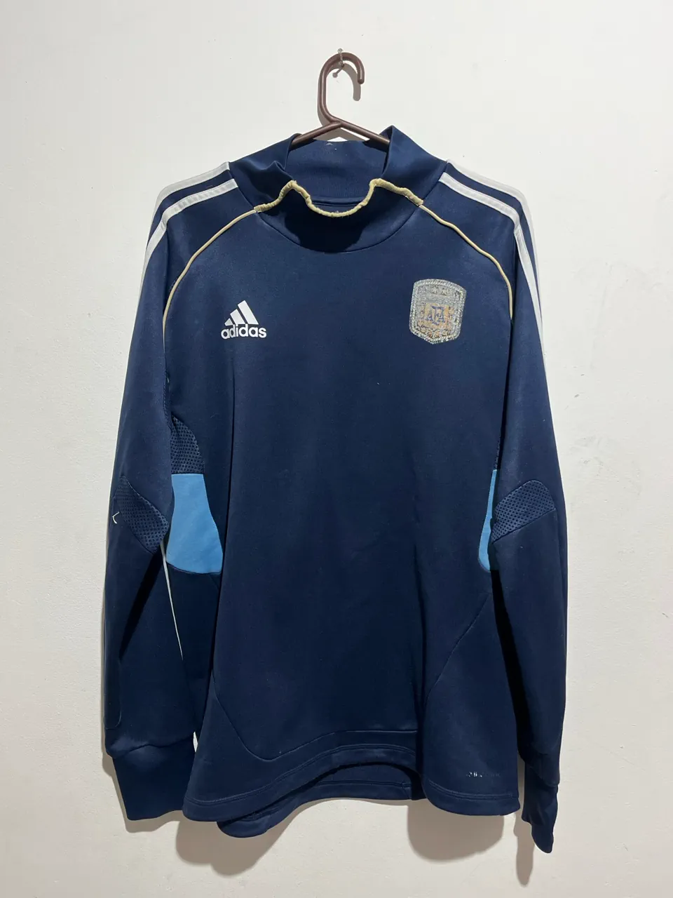 adidas · Talle M