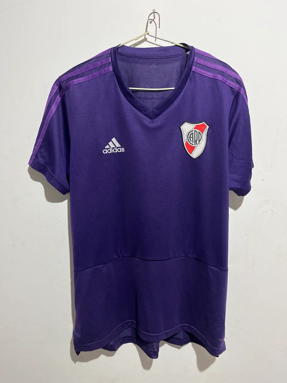 adidas · Talle M