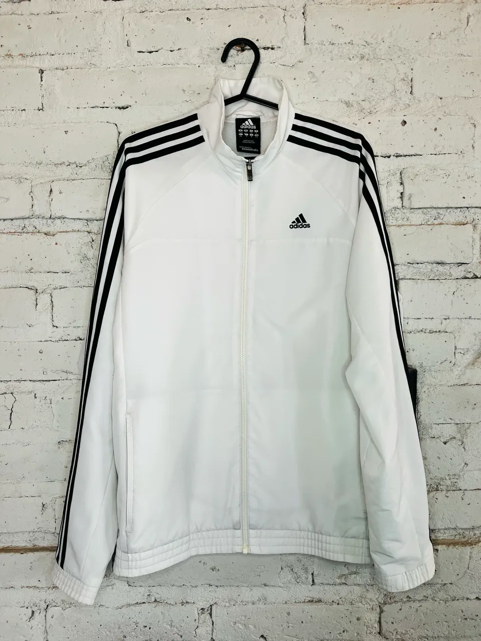 adidas · Talle S