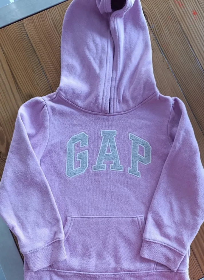 Buzo GAP · Talle 6 años / 116 cm