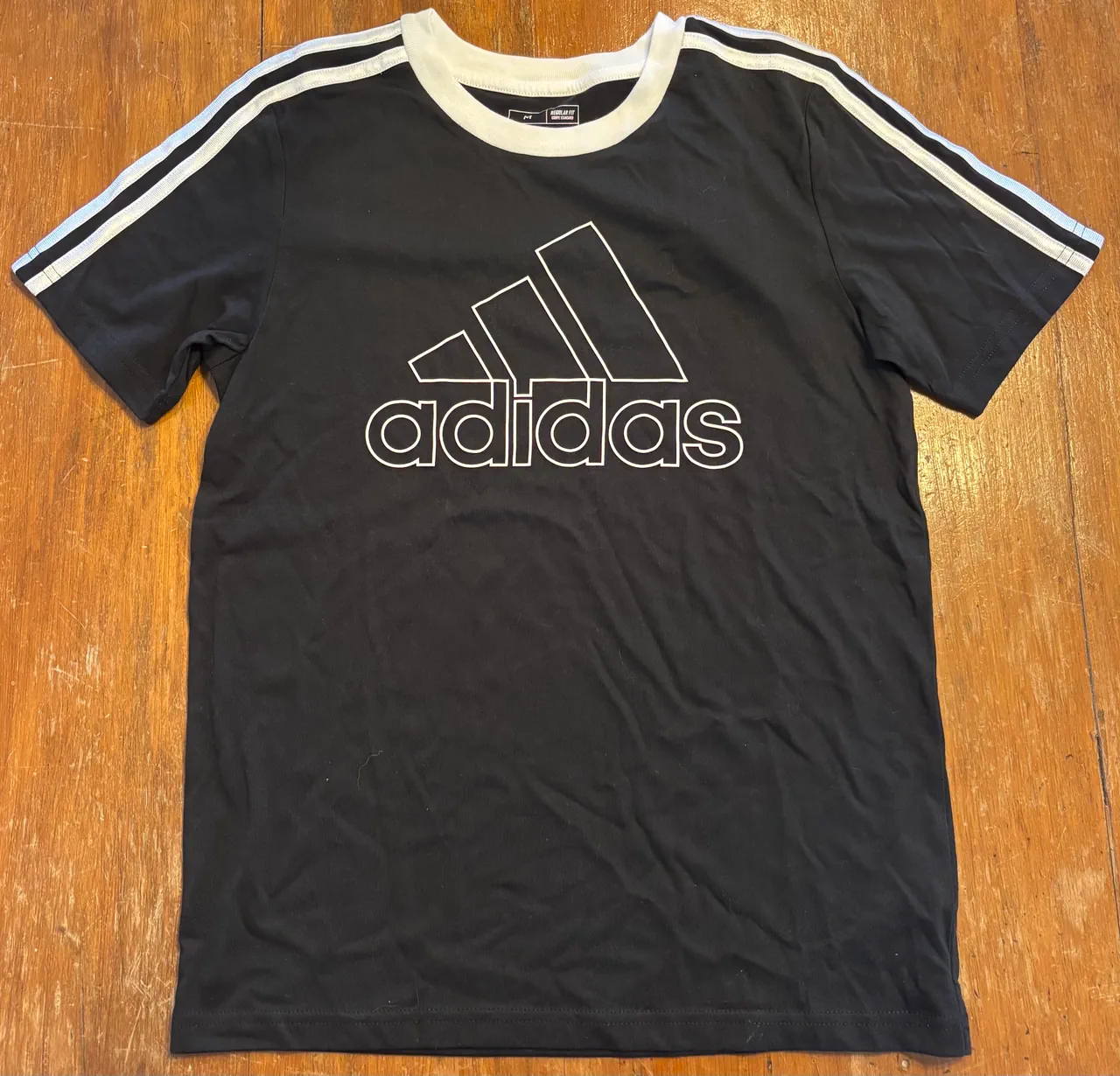 adidas · Talle M