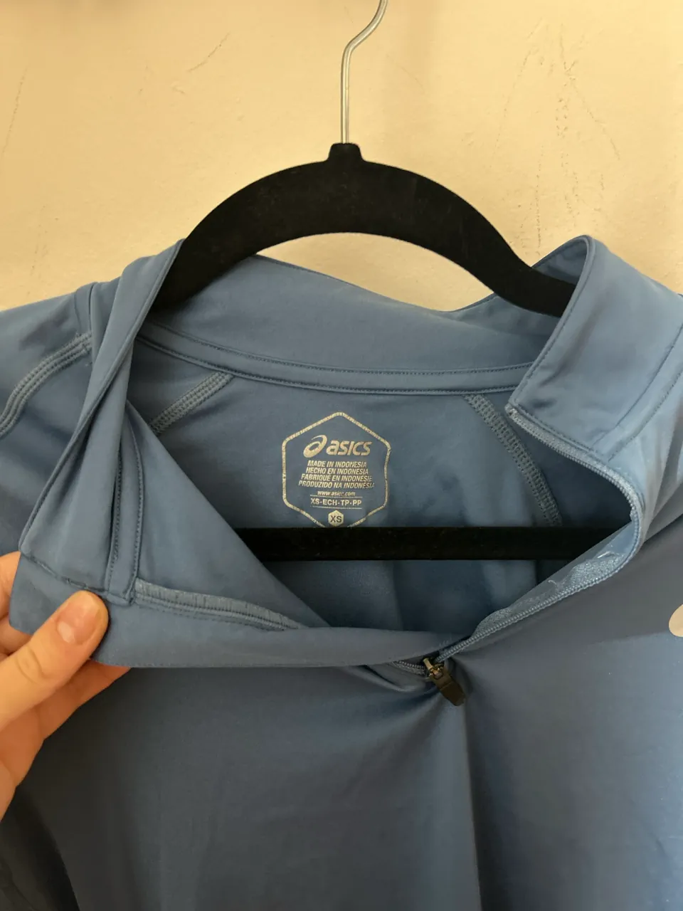 Buzo Asics · Talle XS
