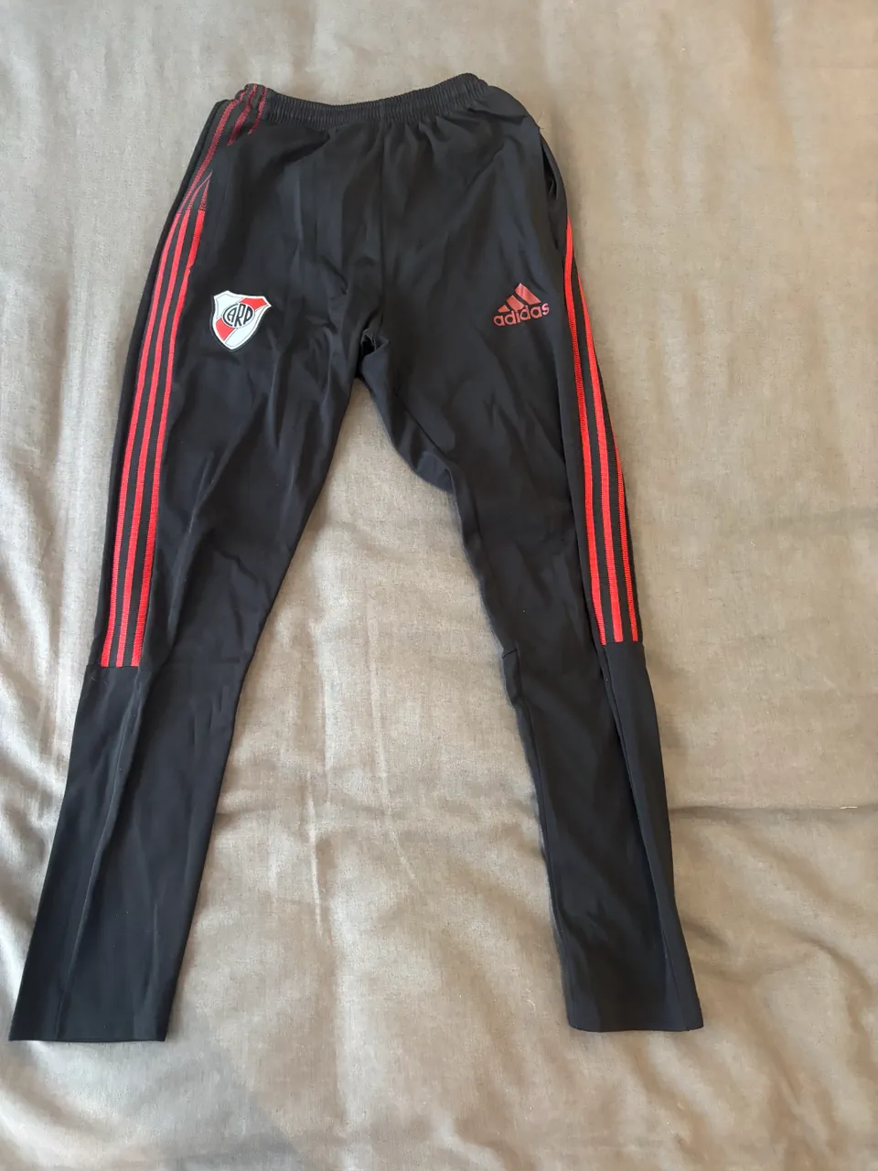 adidas · Talle S