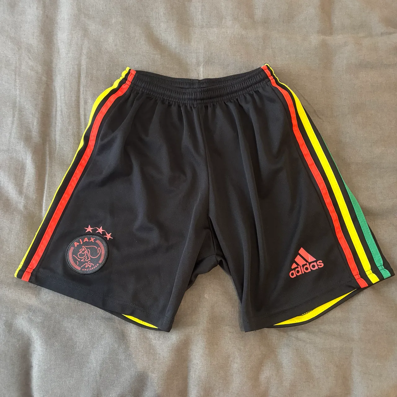 Ropa deportiva adidas · Talle 14 años / 164 cm