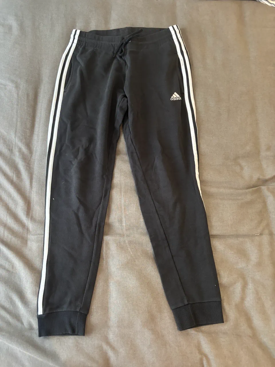 adidas · Talle M