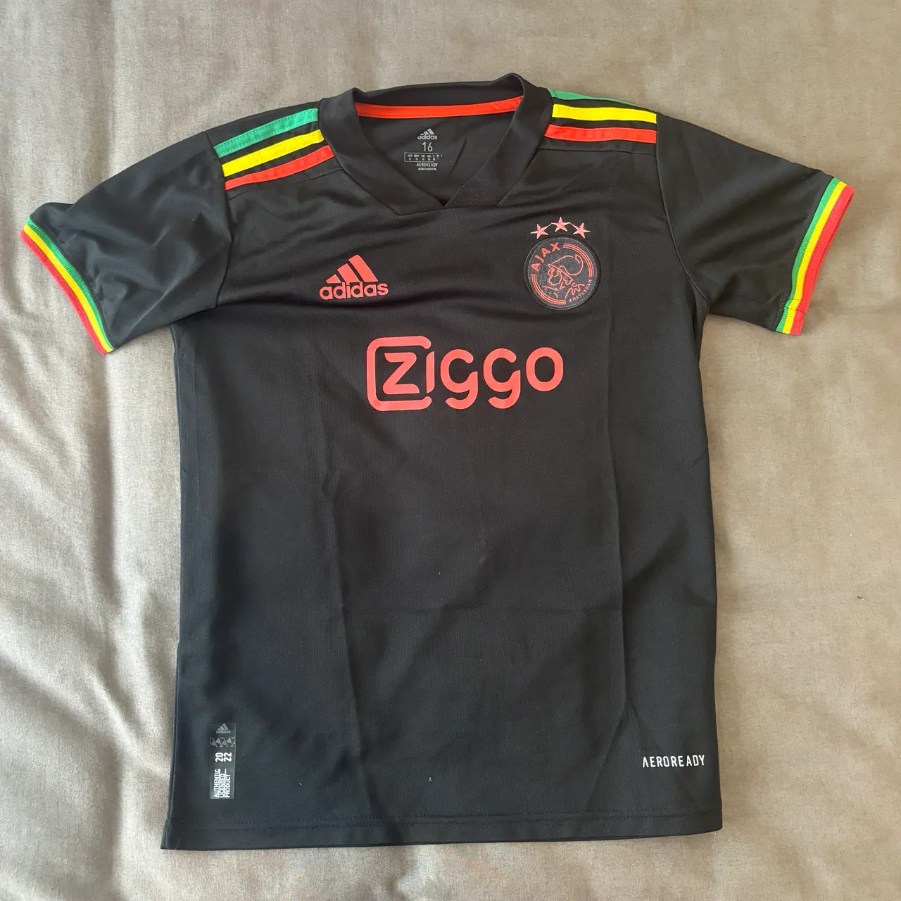 Ropa deportiva adidas · Talle 13 años / 158 cm