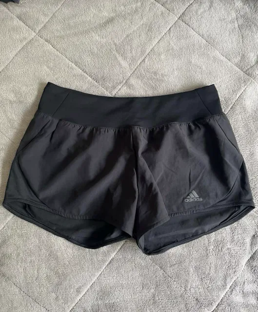adidas · Talle S
